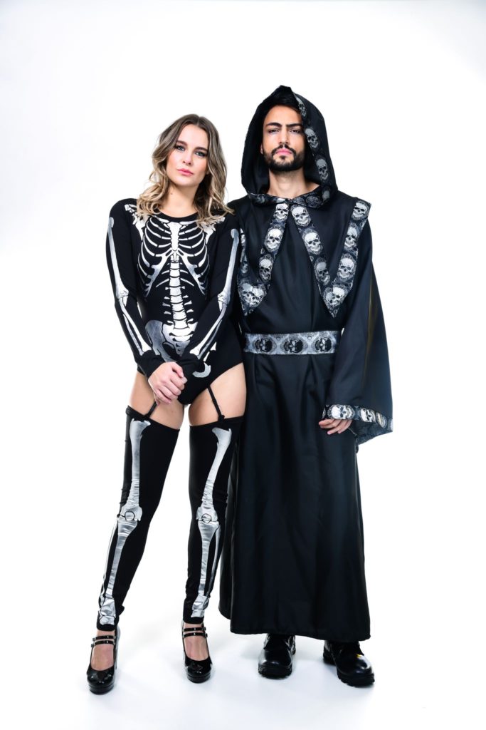 Halloween fantasia casal  Black Friday Casas Bahia